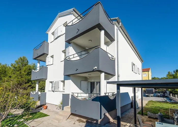 Appartement Gorgeous In With Wifi Bibinje